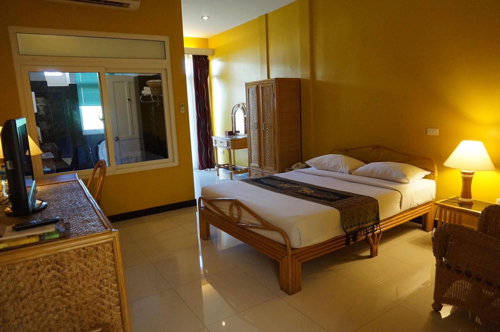 Day Inn Hotel Ban Nongdouang Kültér fotó